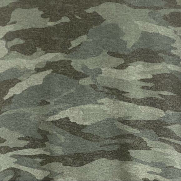 Splendid Size Medium Green Camouflage Pullover Sweatshirt - Picture 3 of 5